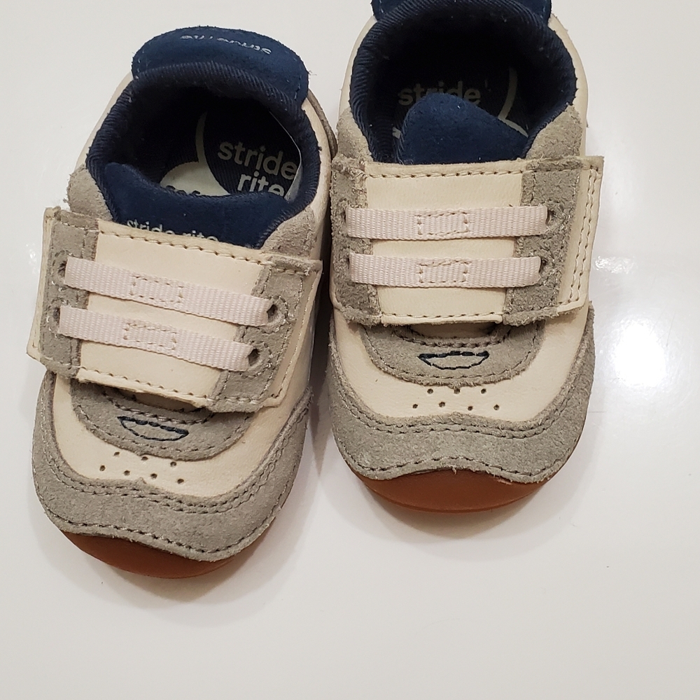 NWOT  stride rite 3m